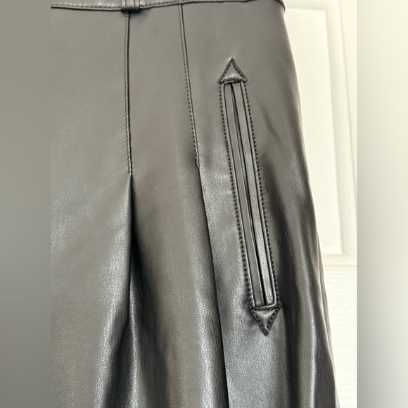 Veronica Beard Rennert Black Faux Leather Wide Leg Pants Sz 4 - Picture 6 of 13